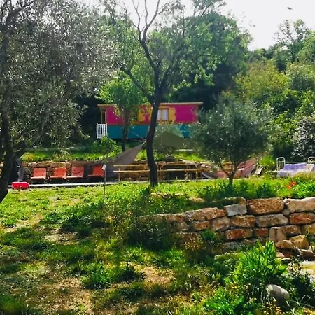 Roulotte Boheme En Provence, Terra Luna,