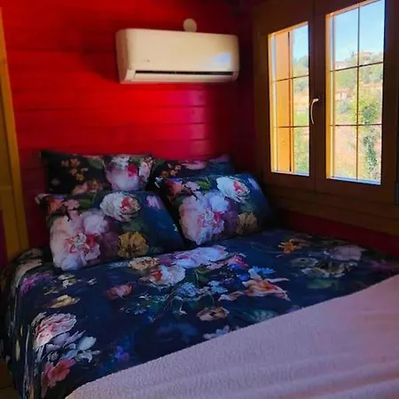 Country house Roulotte Bohemian Lover In Provence, *