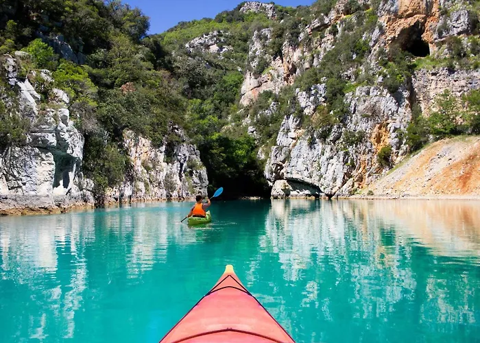 Roulotte Bohème En Provence, Terra Luna, *