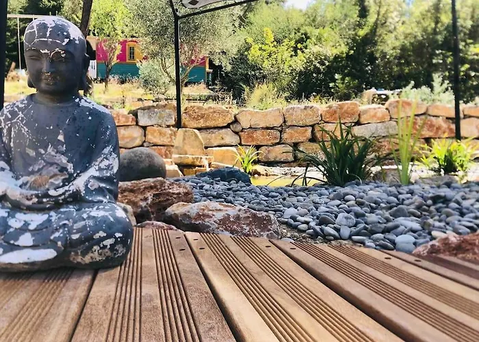 Roulotte Bohème En Provence, Terra Luna, Séjour à la campagne Valensole